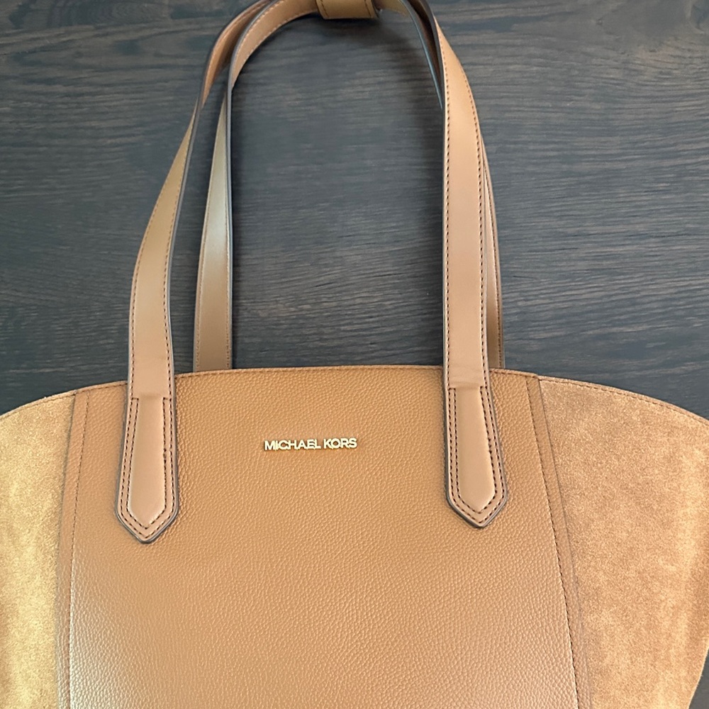Michael Kors Portia Tote Leather and Suede - Picture 4 of 17